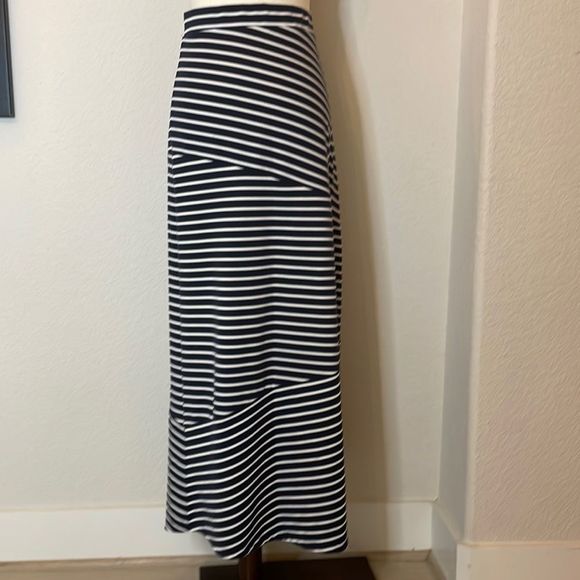 JULES & LEOPOLD navy and white maxi skirt - Picture 1 of 6